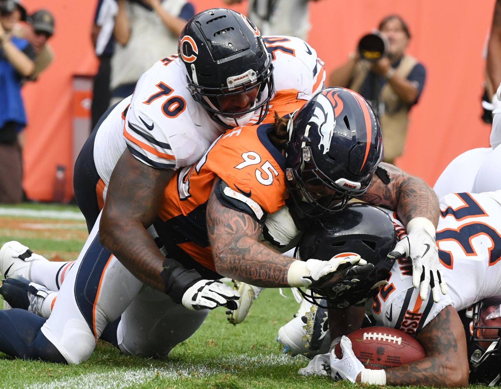 091619-s-broncosbears43.JPG